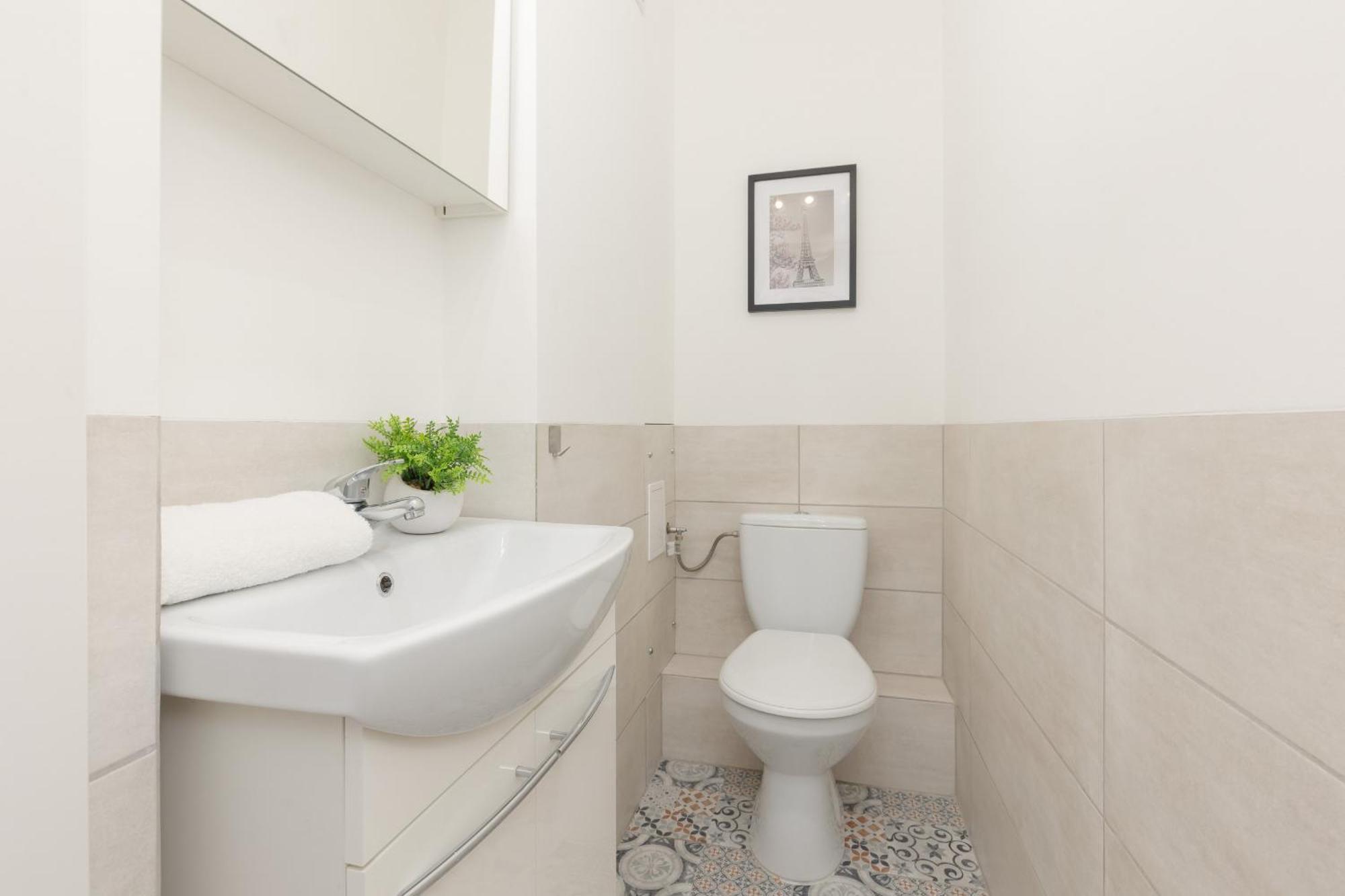 Kopcinskiego Bright & Spacious Ursynow By Renters * Warszawa