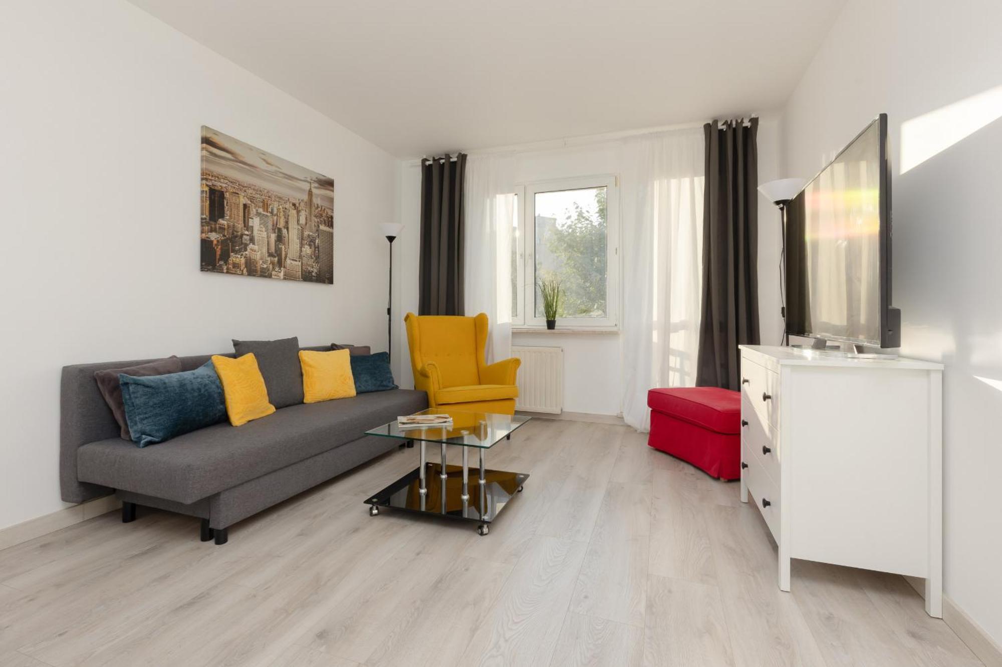 Kopcinskiego Bright & Spacious Ursynow By Renters Apartament